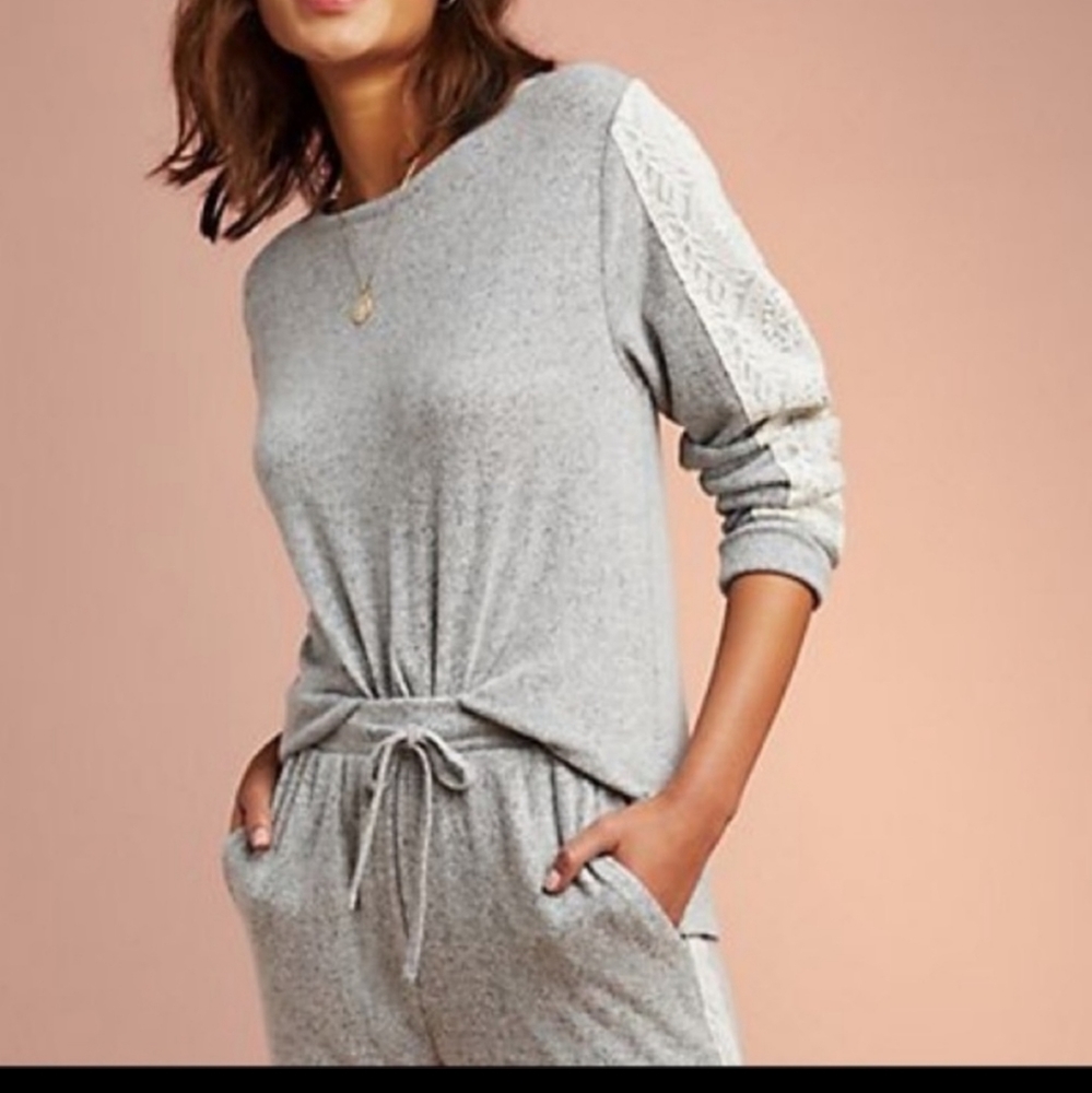 Anthropologie Flora Nikrooz Lacey Gray Fleece Harbor Top